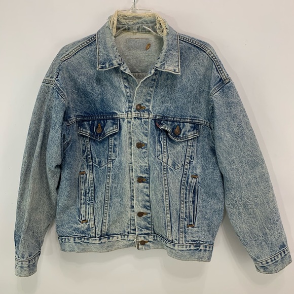 Levi's Other - Vintage Levi’s denim distressed trucker jacket